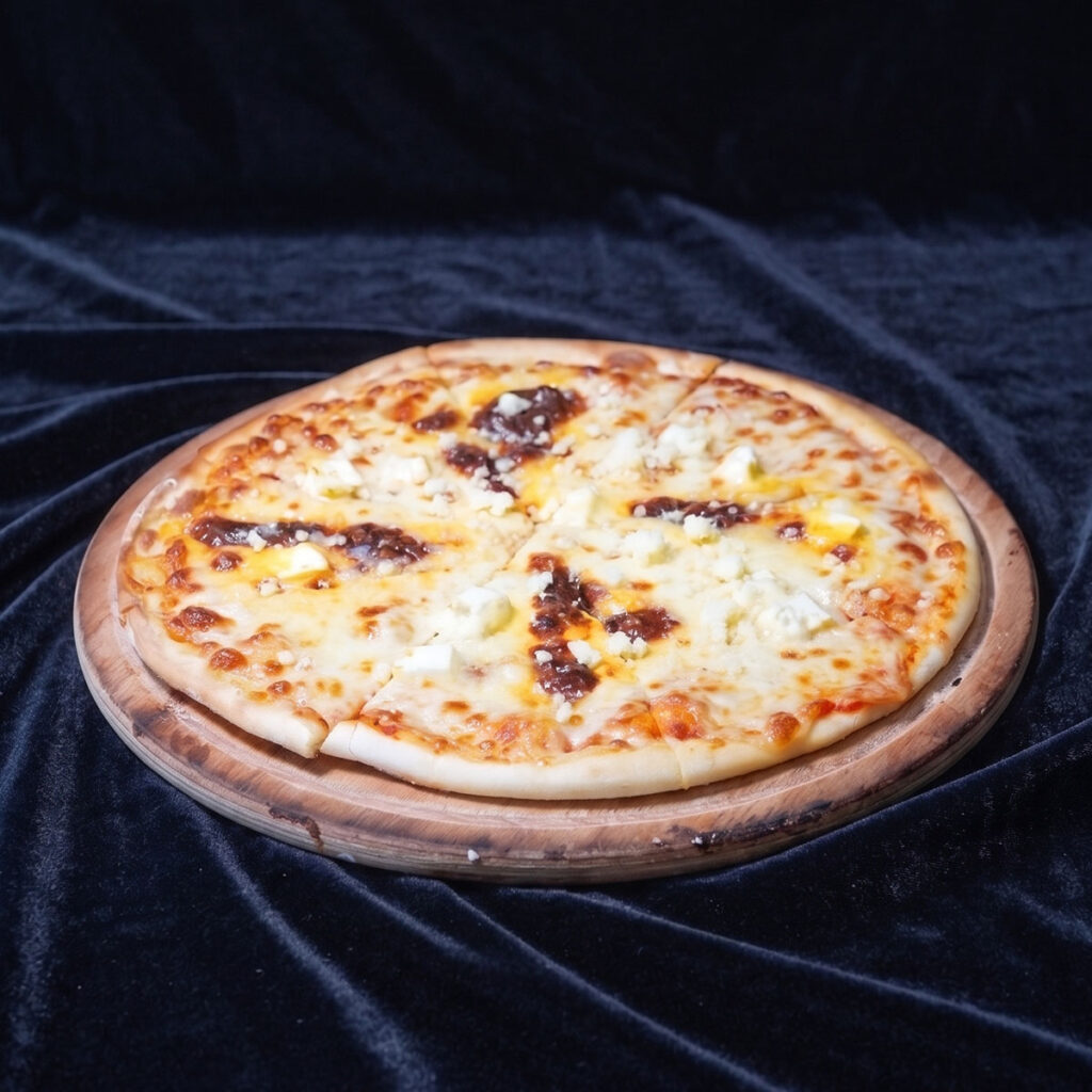 Üç Peynirli Pizza