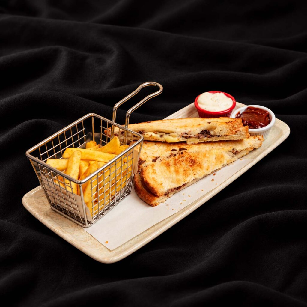 Kavurmalı Tost